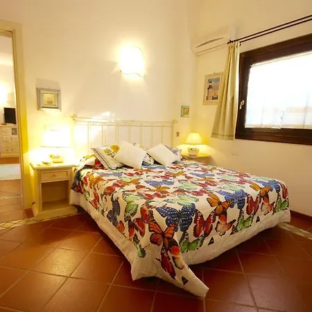 Nyaraló Cala Del Faro